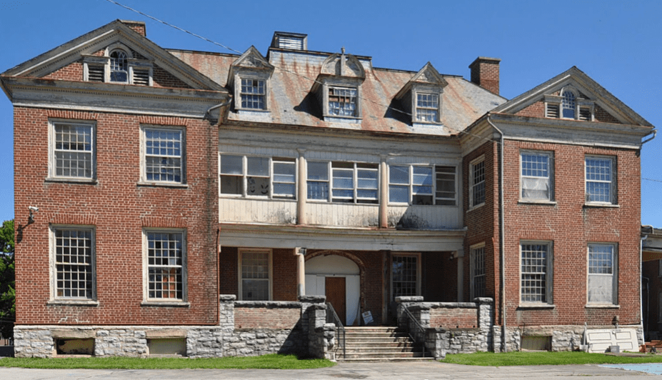 St. Albans Sanatorium: The Haunted Halls of&nbsp;Radford