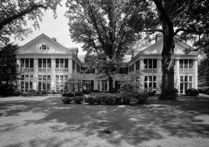 Duke House, 400 Hermitage, Charlotte, Mecklenburg County, NC. Photograph by Jack E. Boucher, part of the Historic American Buildings Survey, Library of Congress. Public Domain. Source: https://www.loc.gov/item/nc0605/
